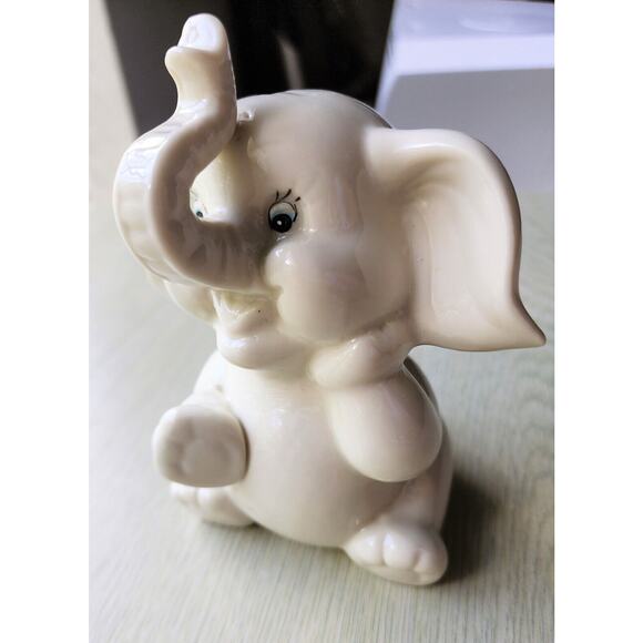 BANK-Smiling Elephant-Trunk Up-Cream-Vintage-Ceramic-Stopper - Picture 11 of 16